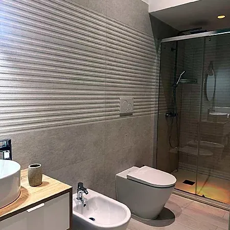 فندق مبيت وإفطار La Primavera Di Stabia 3*